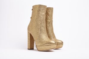 Caviar boot gold shiny leather